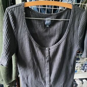 Gap button up top Med tall